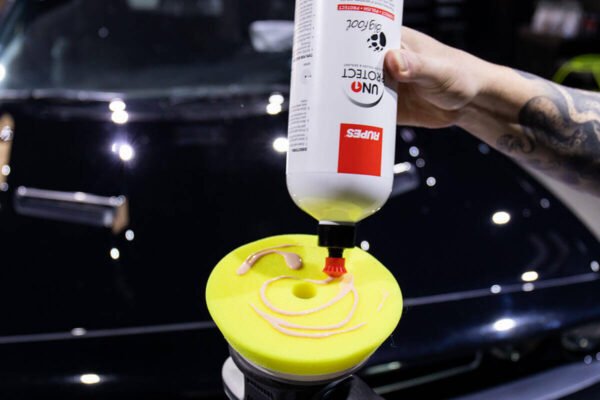 one-step-polish-and-sealant-compound-–-uno-protect-1-l-2