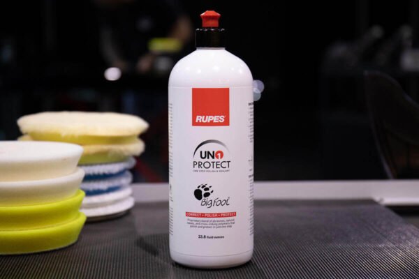 one-step-polish-and-sealant-compound-–-uno-protect-1-l-3